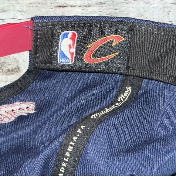 Mitchell & Ness Navy/Wine Cleveland Cavaliers Logo Adjustable SnapBack Hat - Picture 8 of 8